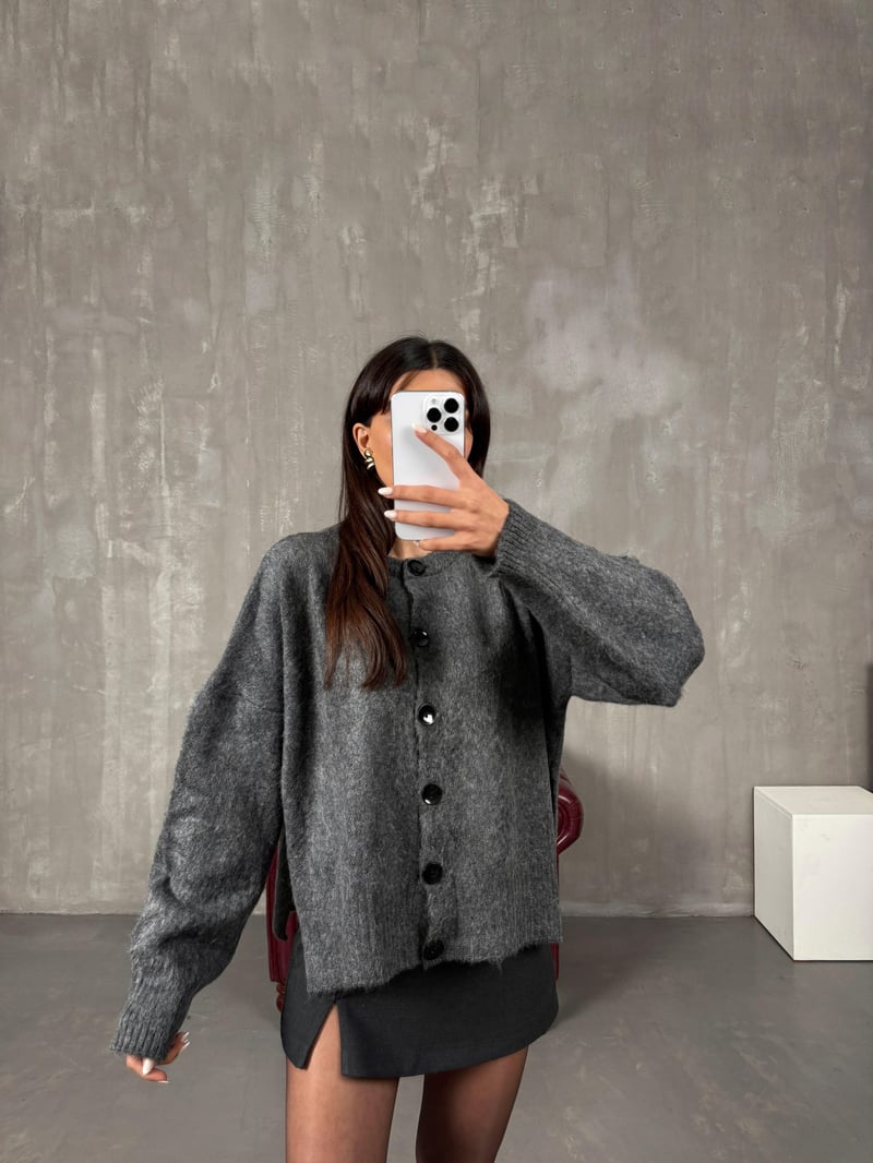 Belovi Antrasit ZR Model Yandan Yırtmaç Detaylı Düğmeli Hırka