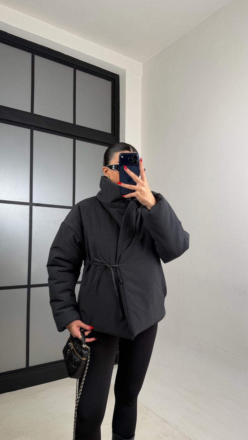 Siyah Astarlı Bağlama Detaylı Şişme Mont GAUS-01011