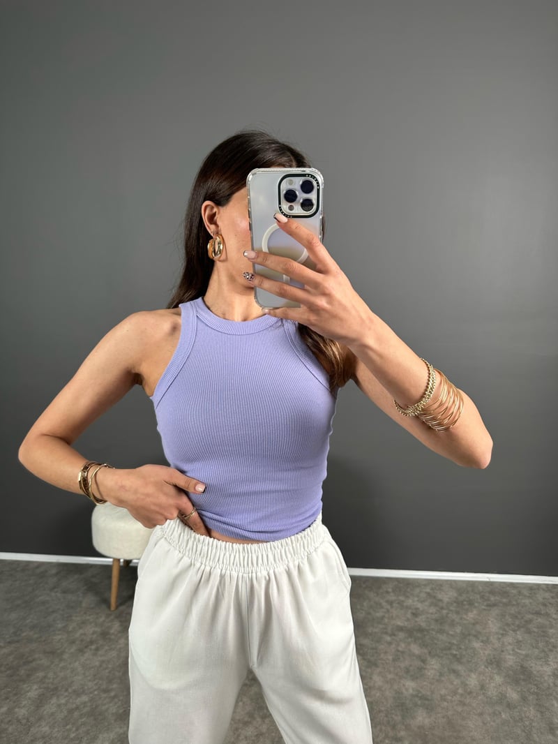 Lila Halter Yaka Atlet
