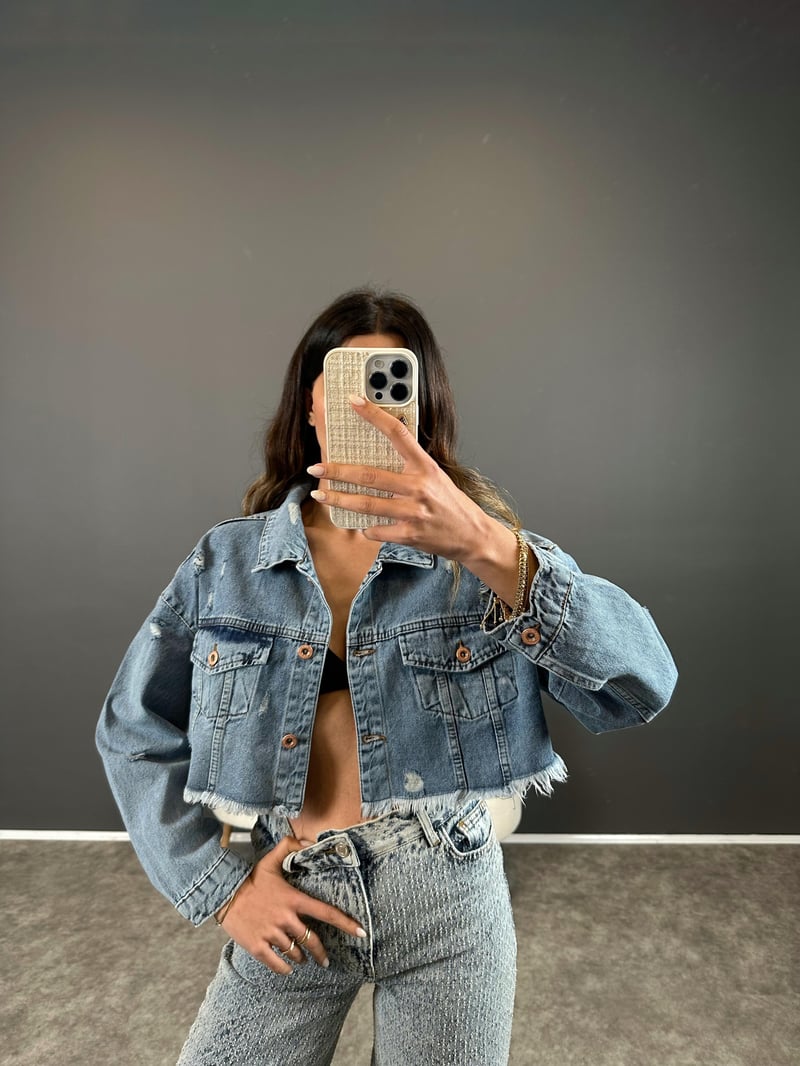 Mavi Yırtık Denim Ceket 