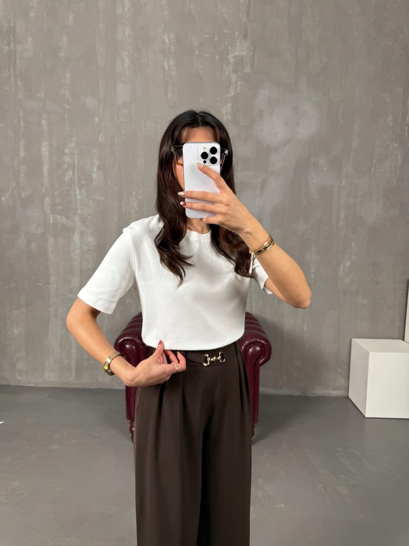 Pube Beyaz Bisiklet Yaka Basic Tshirt