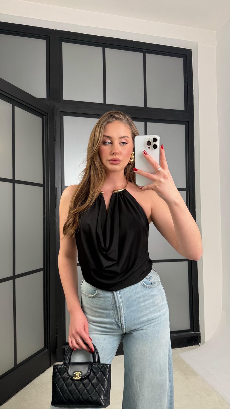 Siyah Kolye Detaylı Bluz gaus-01250