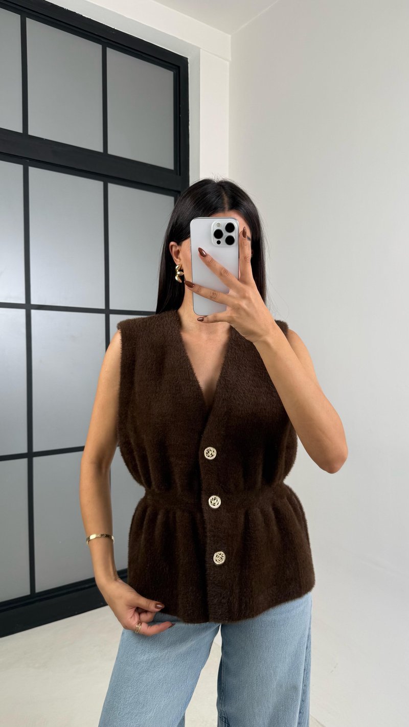 Acı Kahve Gold Düğmeli Yumuşak Dokulu Yelek GAUS-00150