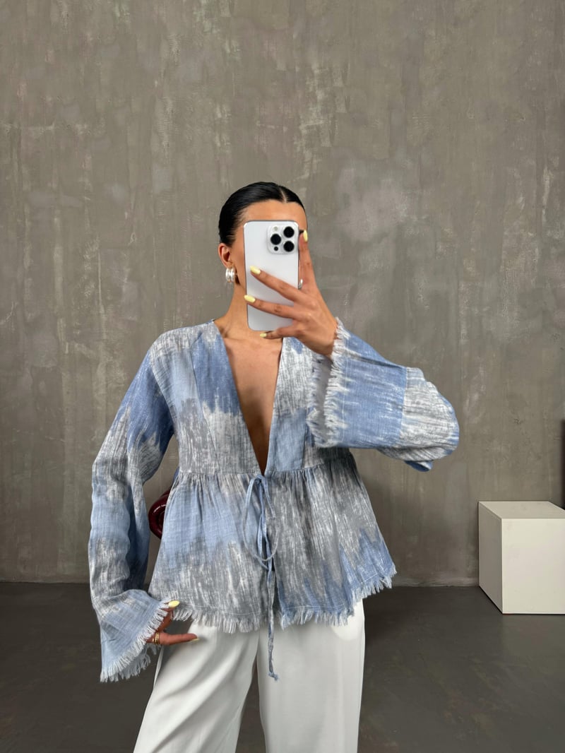 Mavi Önden Bağlamalı Müslin Ebruli Bluz Gaus00088