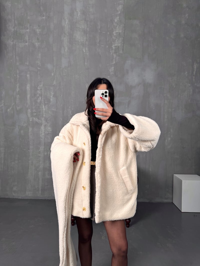 Monce Krem Astarlı Atkı Detaylı Peluş Kaban