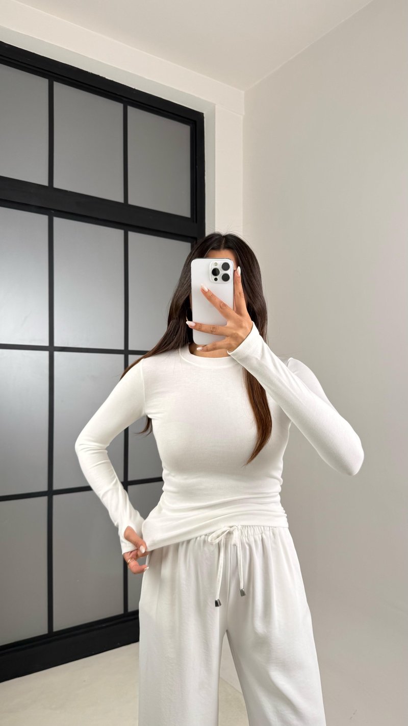 Beyaz OYS Muadil Parmak Geçirmeli Basic Bluz GAUS-00506