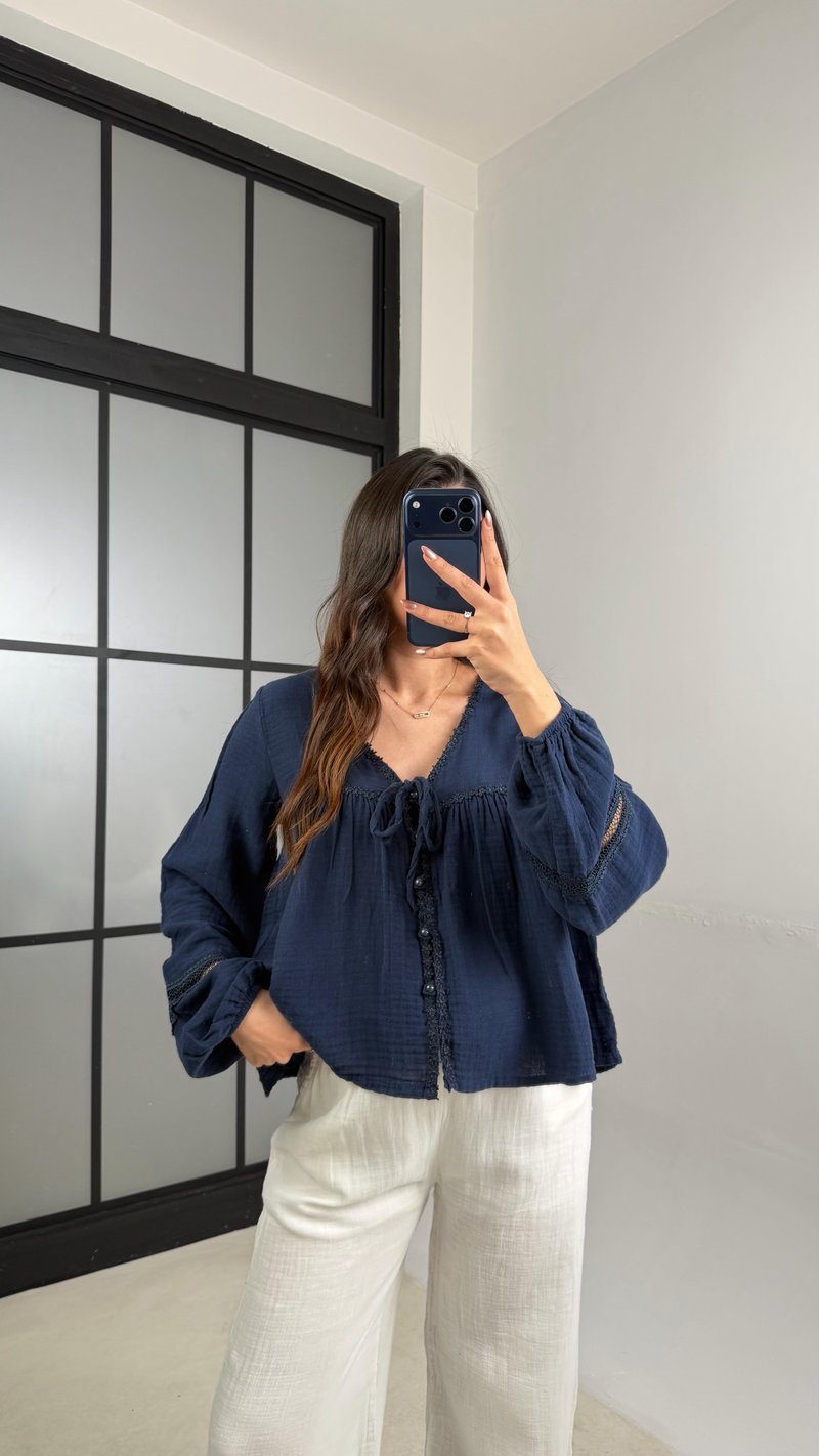 Lacivert İşlemeli Müslin Bluz GAUS-01151