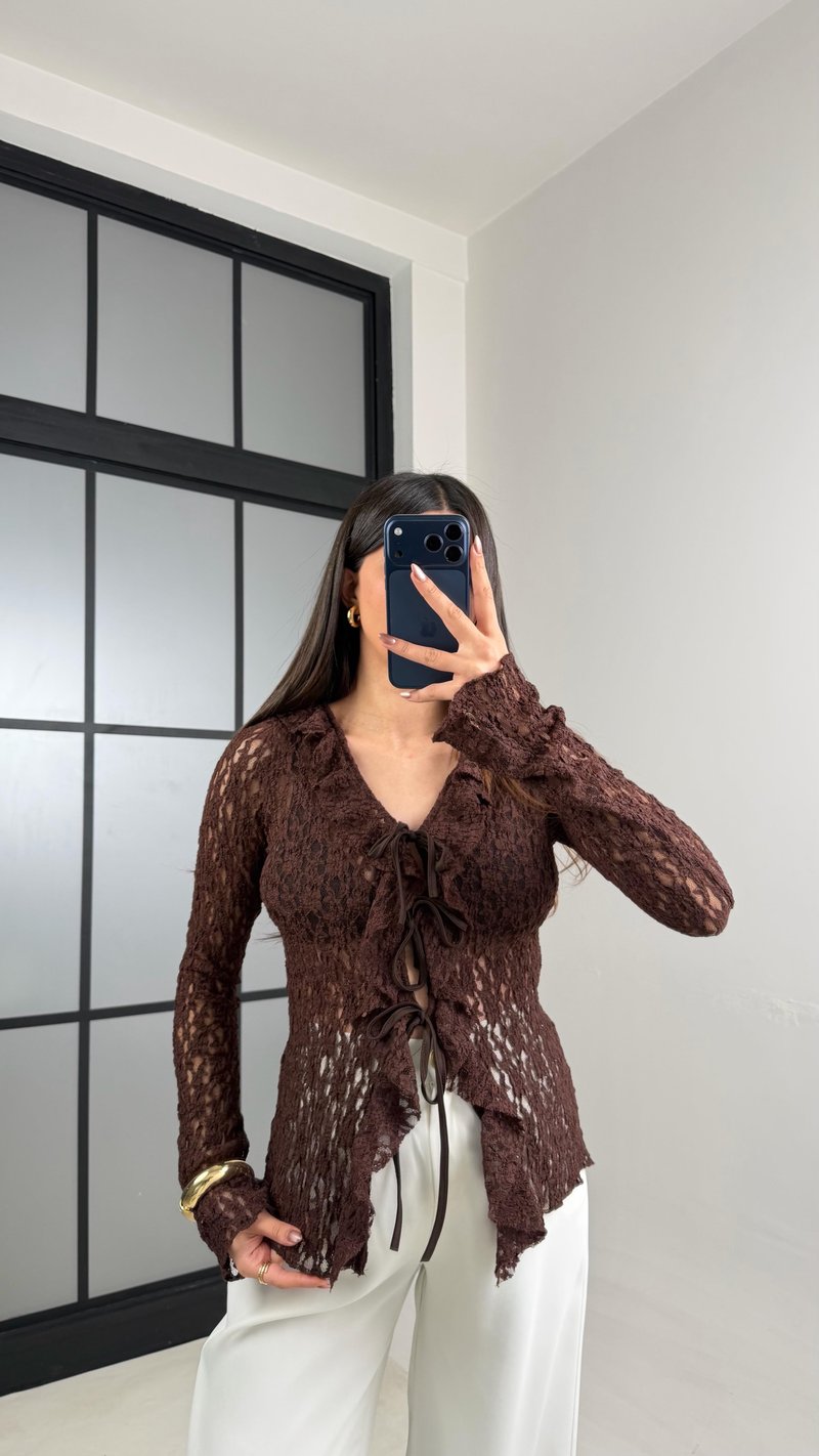 Acı Kahve Önü Bağlamalı Dantel Bluz GAUS-01084