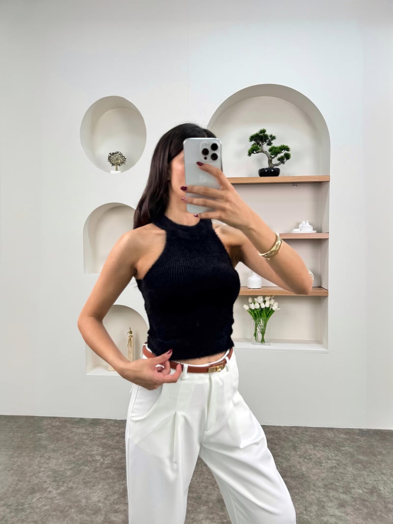 Miya Siyah Yumoş Triko Bluz