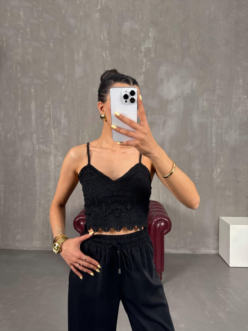 Siyah Nakışlı Askılı Büstiyer Crop Gaus00120