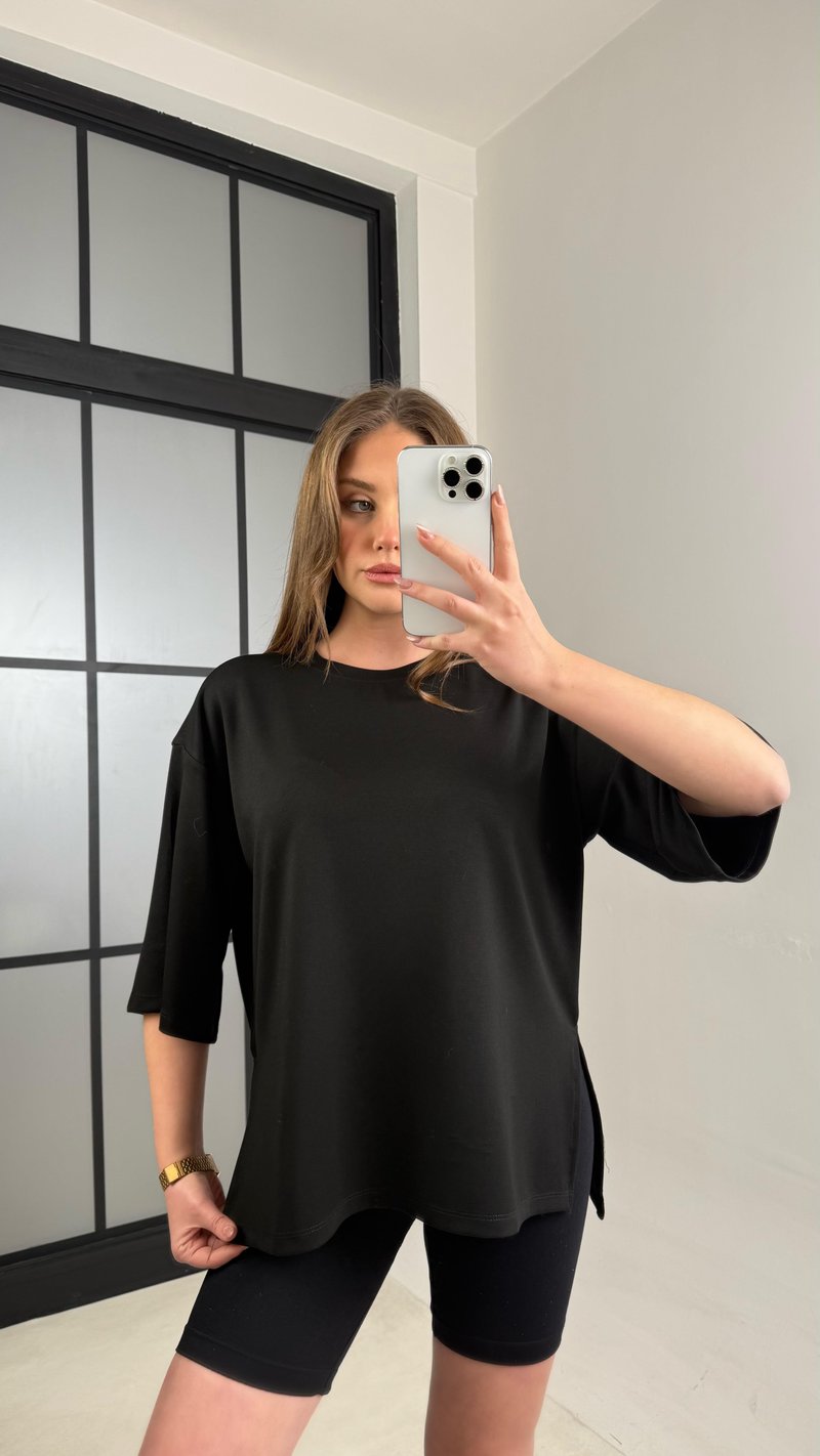 Siyah Basic Yırtmaç Detaylı Modal Tshirt GAUS-01060