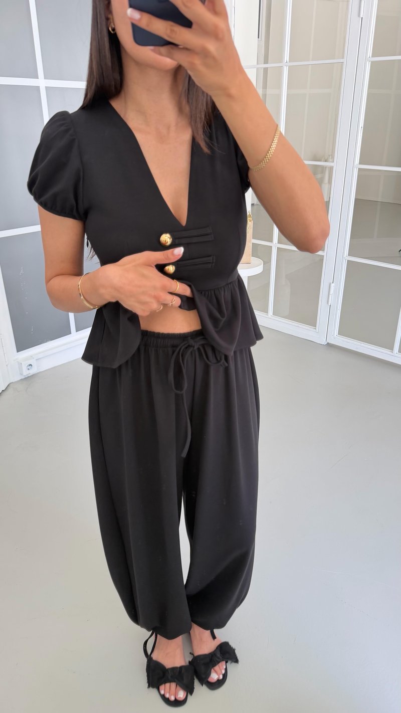 Siyah Gold Düğme Detaylı Peplum Bluz Beli Lastikli Şalvar Pantolon İkili Modal Takım GAUS-01673