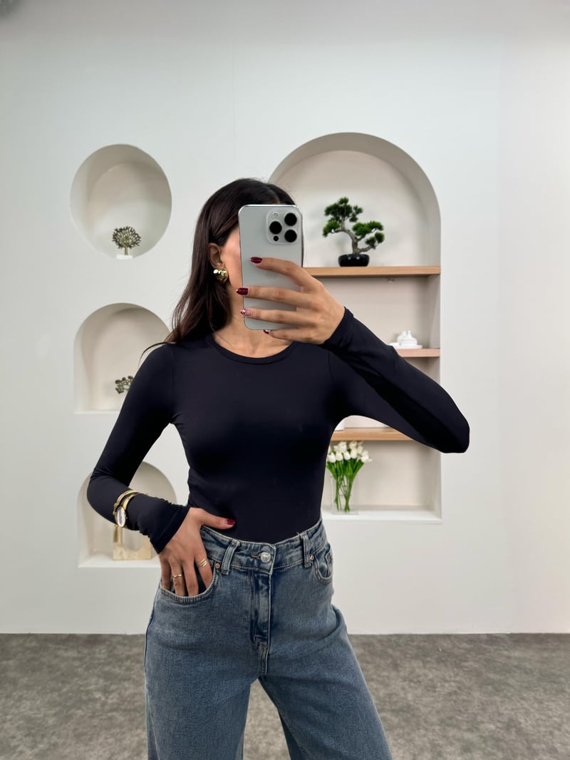 Siyah Bisiklet Yaka Bodysuit