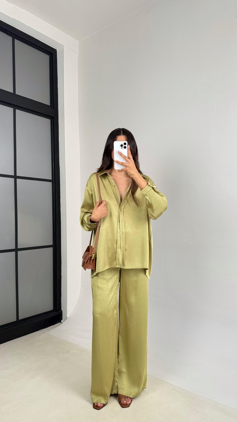 Yağ Yeşili Gömlek Beli Lastikli Pantolon İkili Premium Saten Takım GAUS-0074