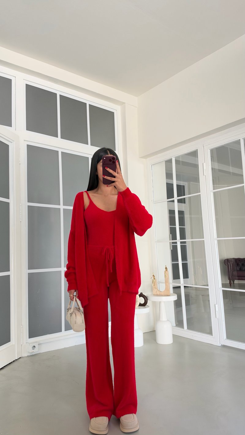 Kırmızı Yumuşak Dokulu Üçlü Premium Takım GAUS-02028 GAUS-02210