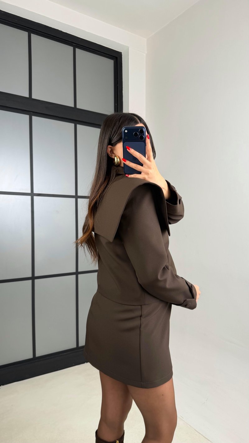 Acı Kahve Astarlı Düğme Detaylı Kare Yaka Ceket Etek Premium Kumaş Takım GAUS-00975