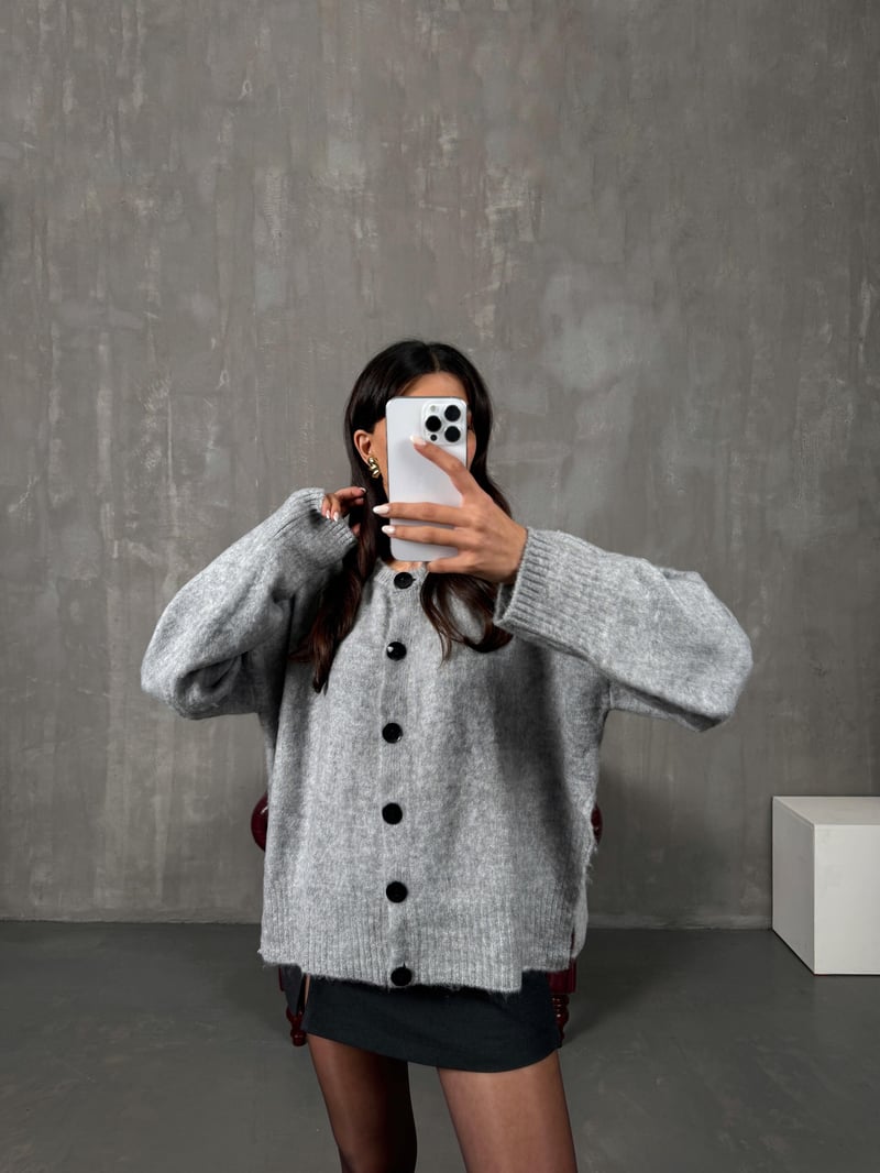 Belovi Gri ZR Model Yandan Yırtmaç Detaylı Düğmeli Hırka