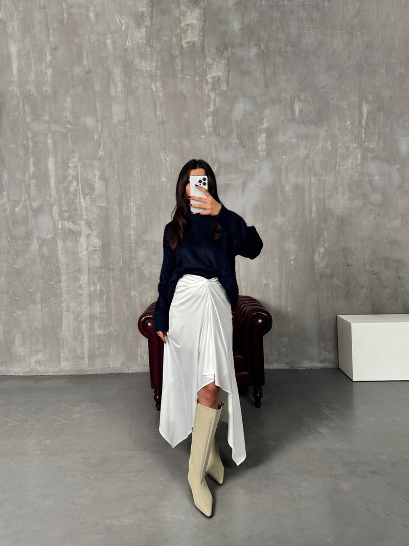 Zari White Design Lined Skirt