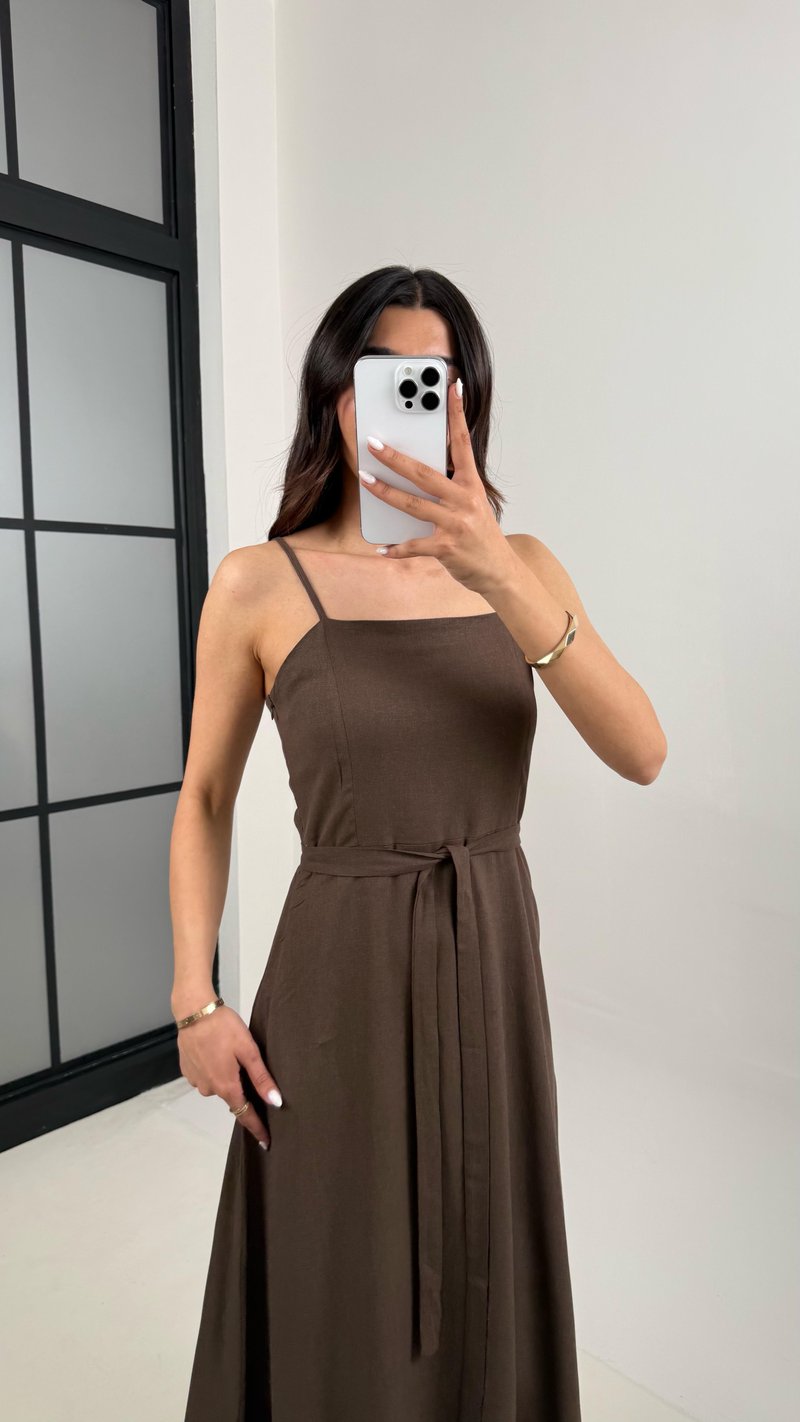 Kahve Ayarlanabilir Askılı Kuşaklı Basic Keten Elbise Gaus00387