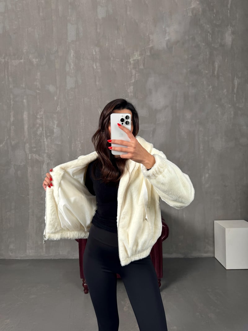Berlo Ekru Astarlı Kapüşonlu Peluş Ceket