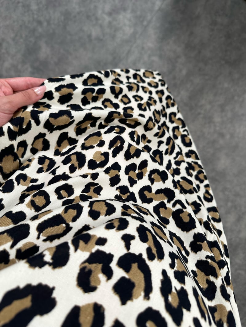  Leopar Desenli Boyundan Bağlama Detaylı Elbise