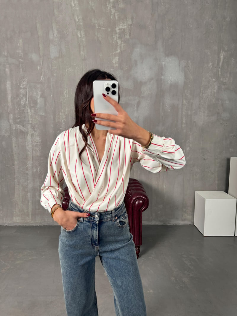 Fanya Kırmızı Çizgili Ekru Saten Vatkalı Bodysuit