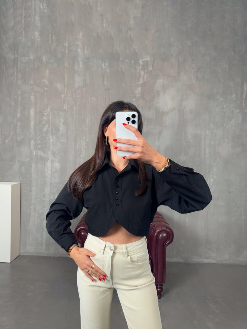 Boyd Siyah Düğmeli Tasarım Crop Gömlek