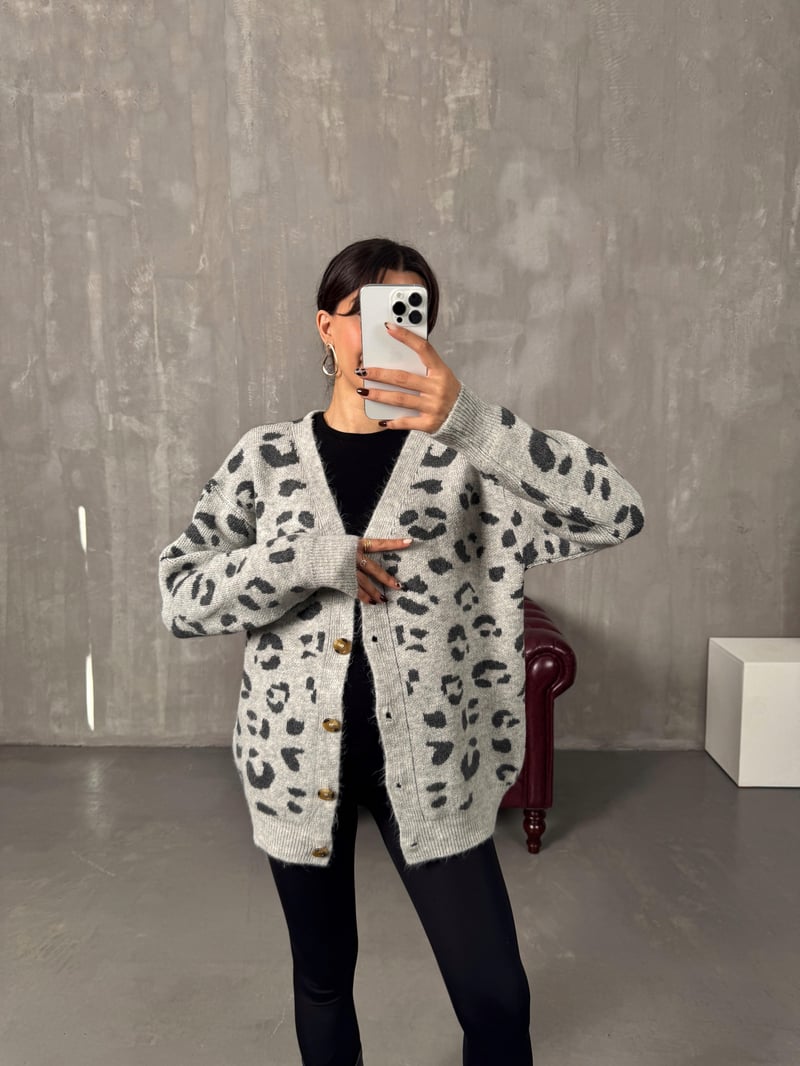 Sance Gri Leopar Desenli Hırka