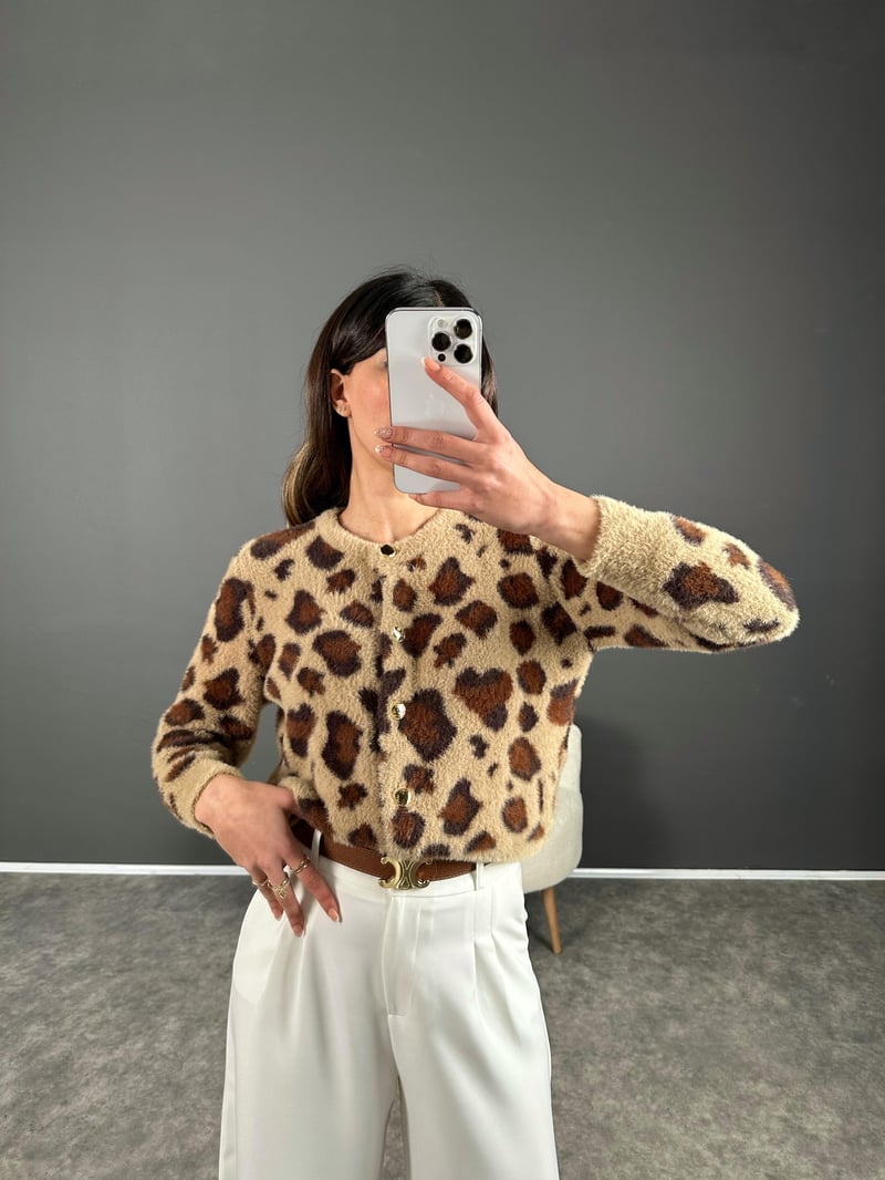Leopar Yumuşak Dokulu Hırka 