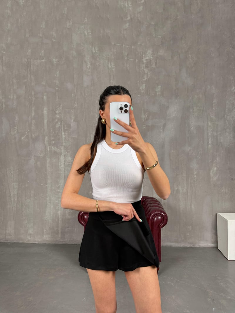 Siyah Etekli Beli Lastikli Modal Şort Gaus00245