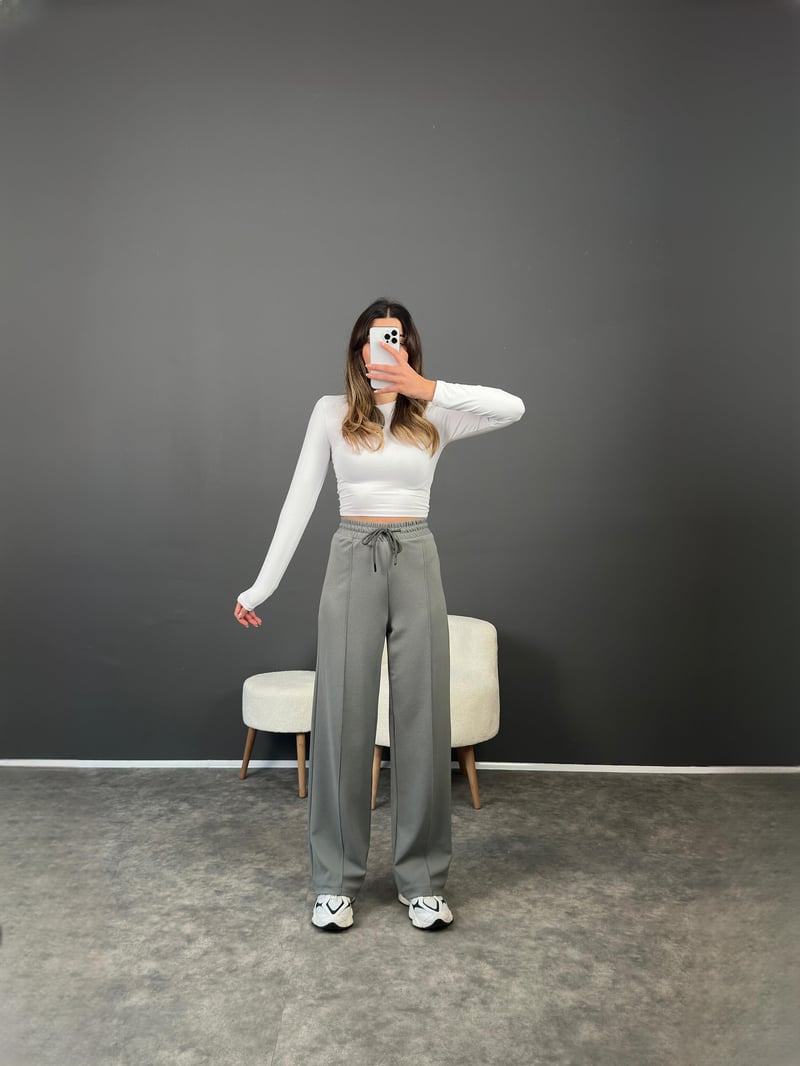 Eyra Gray Pants with Elastic Waistband