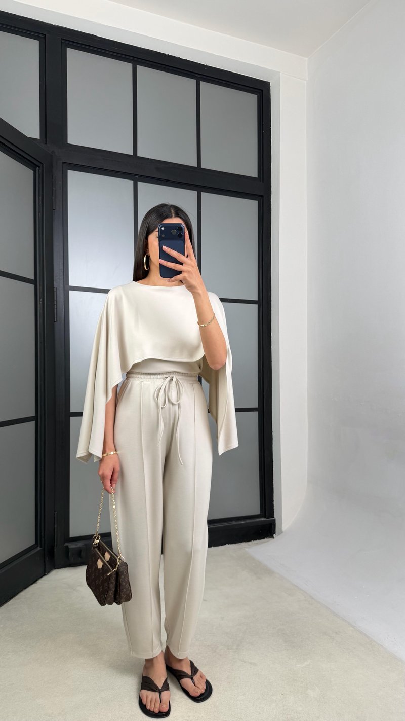 Taş Pelerin Detaylı Bluz Beli Lastikli Pantolon İkili Tasarım Modal Takım GAUS-01499