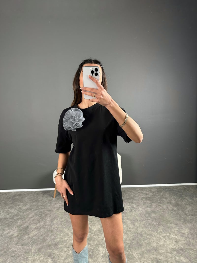 Siyah Gri Çiçekli Basic Tshirt