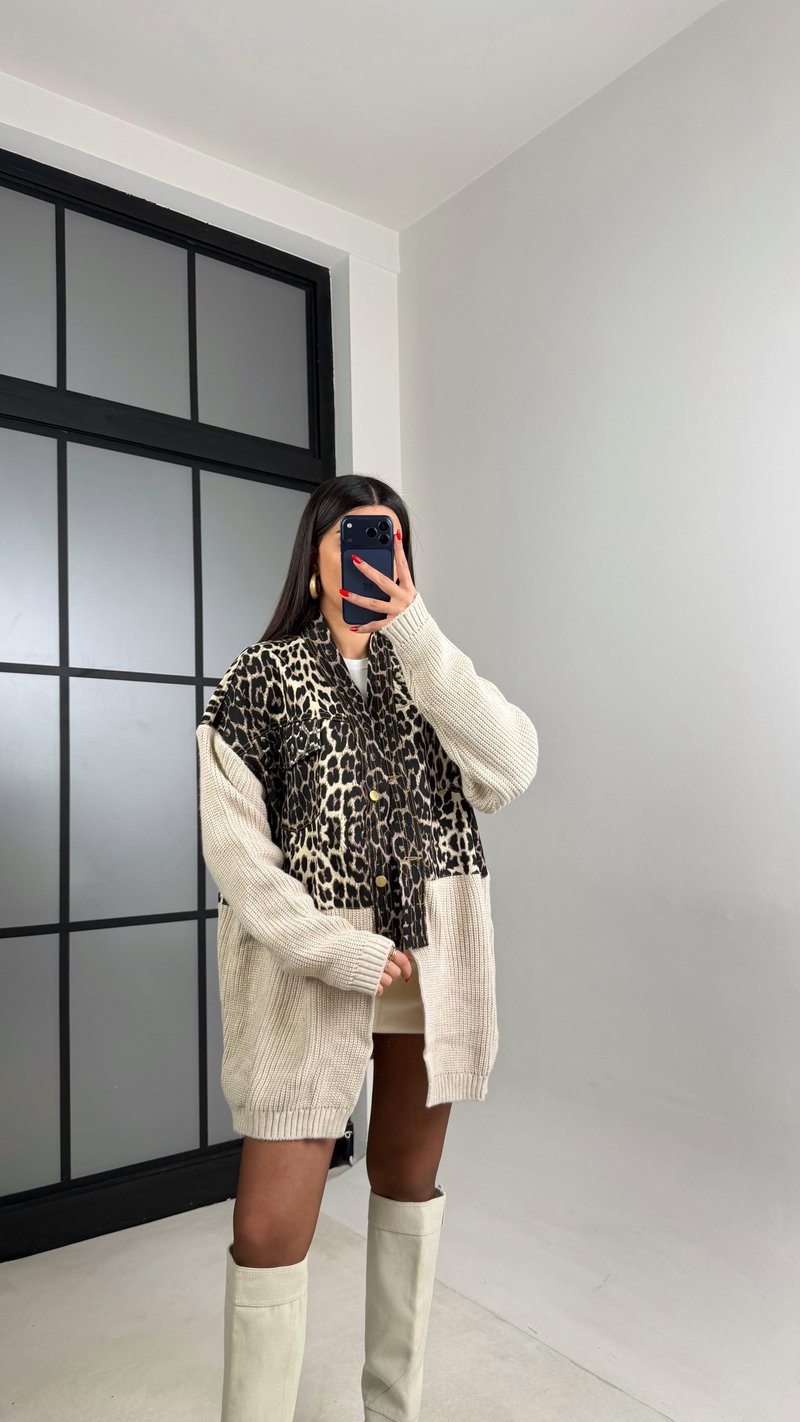 Siyah Leopar Desenli Denim Detaylı Triko Hırka GAUS-01001