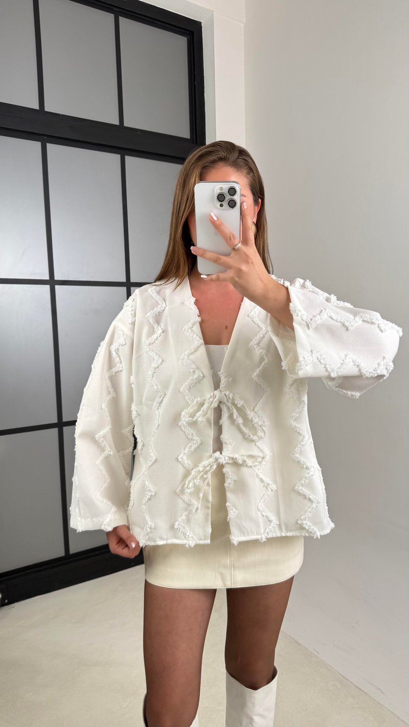 Beyaz Önü Bağlamalı İşleme Detaylı  Kimono GAUS-00450