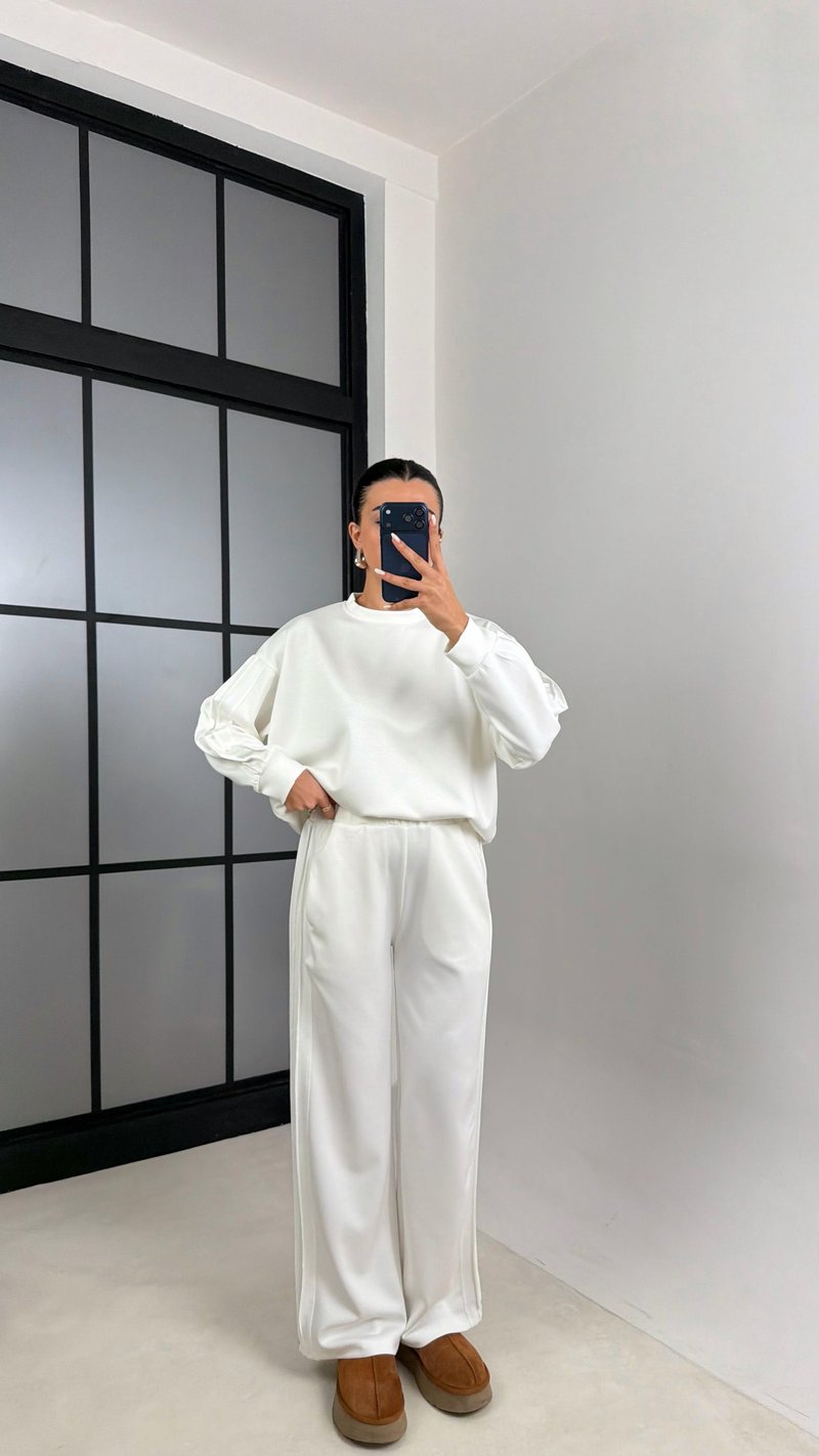 Beyaz Bisiklet Yaka Sweatshirt Beli Lastikli Eşofman İkili Modal Takım GAUS-00598