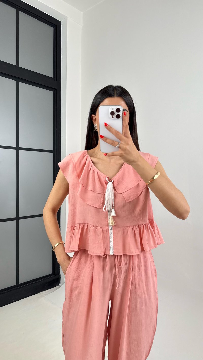 Pembe Yaka Fırfırlı Bluz Beli Lastikli Pantolon Gofre Takım Gaus00460