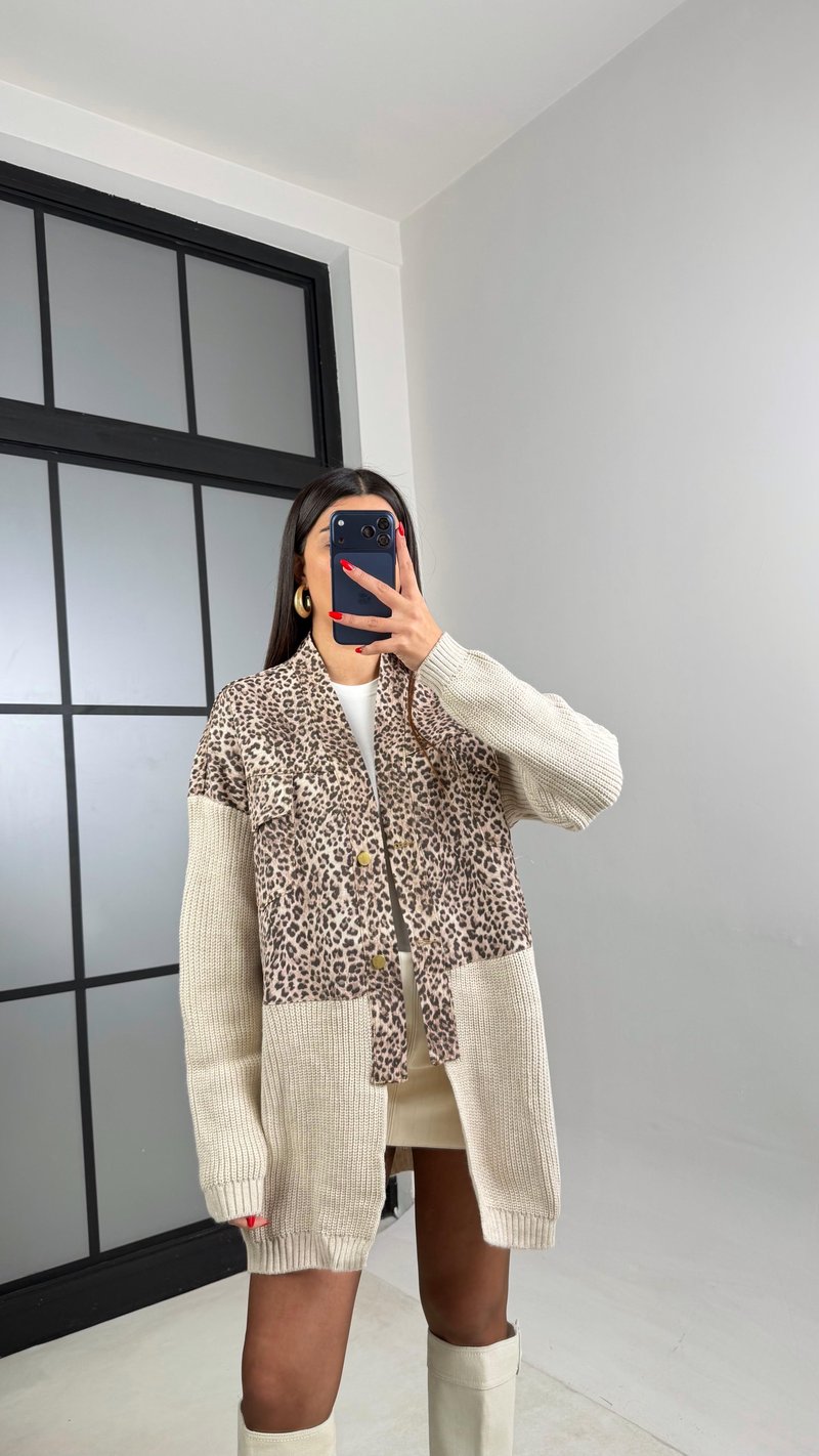 Kahve Leopar Desenli Denim Detaylı Triko Hırka GAUS-01001