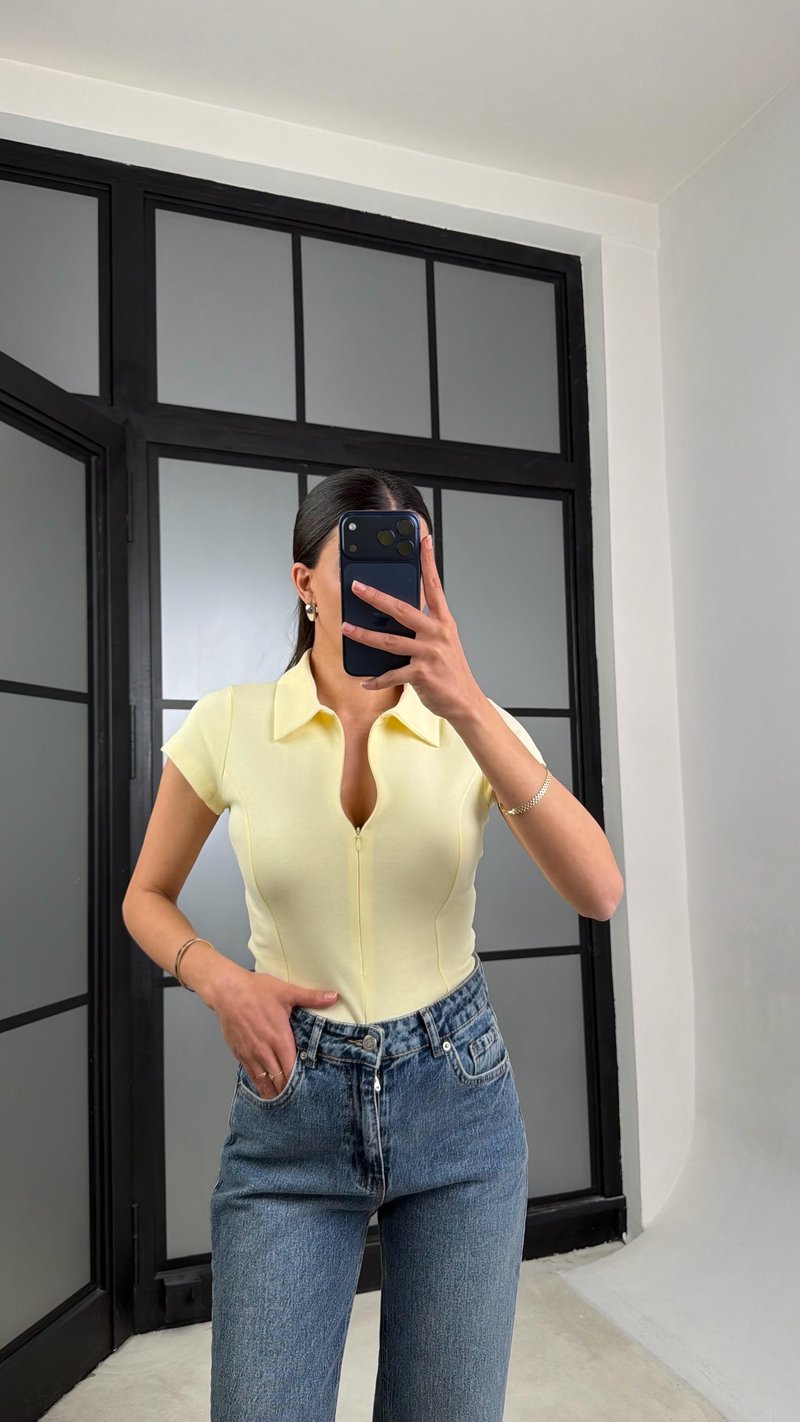 Sarı Polo Yaka Fermuarlı Basic Bluz GAUS-01467