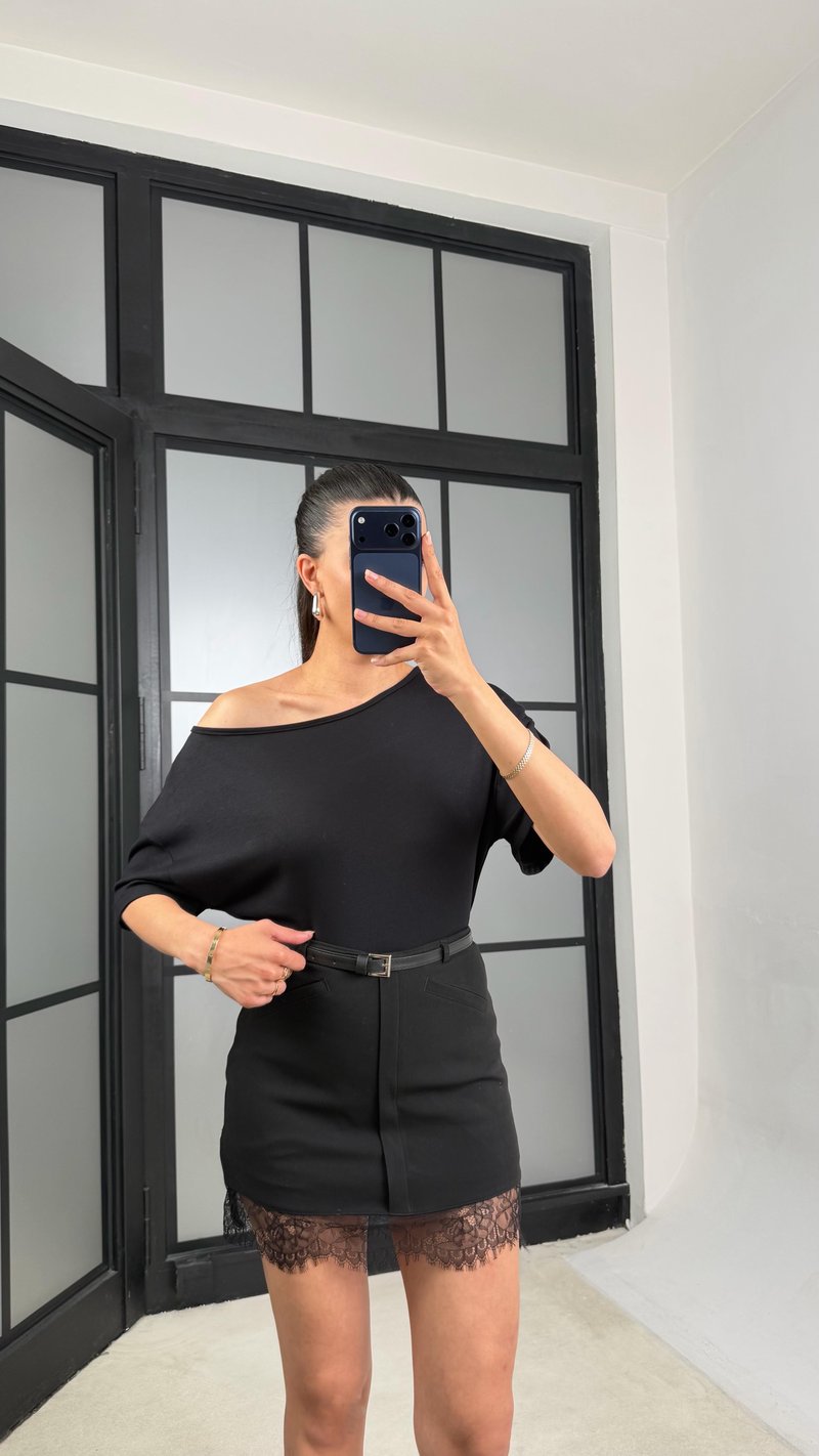 Siyah Dantel Detaylı Kemerli Etek GAUS-01479