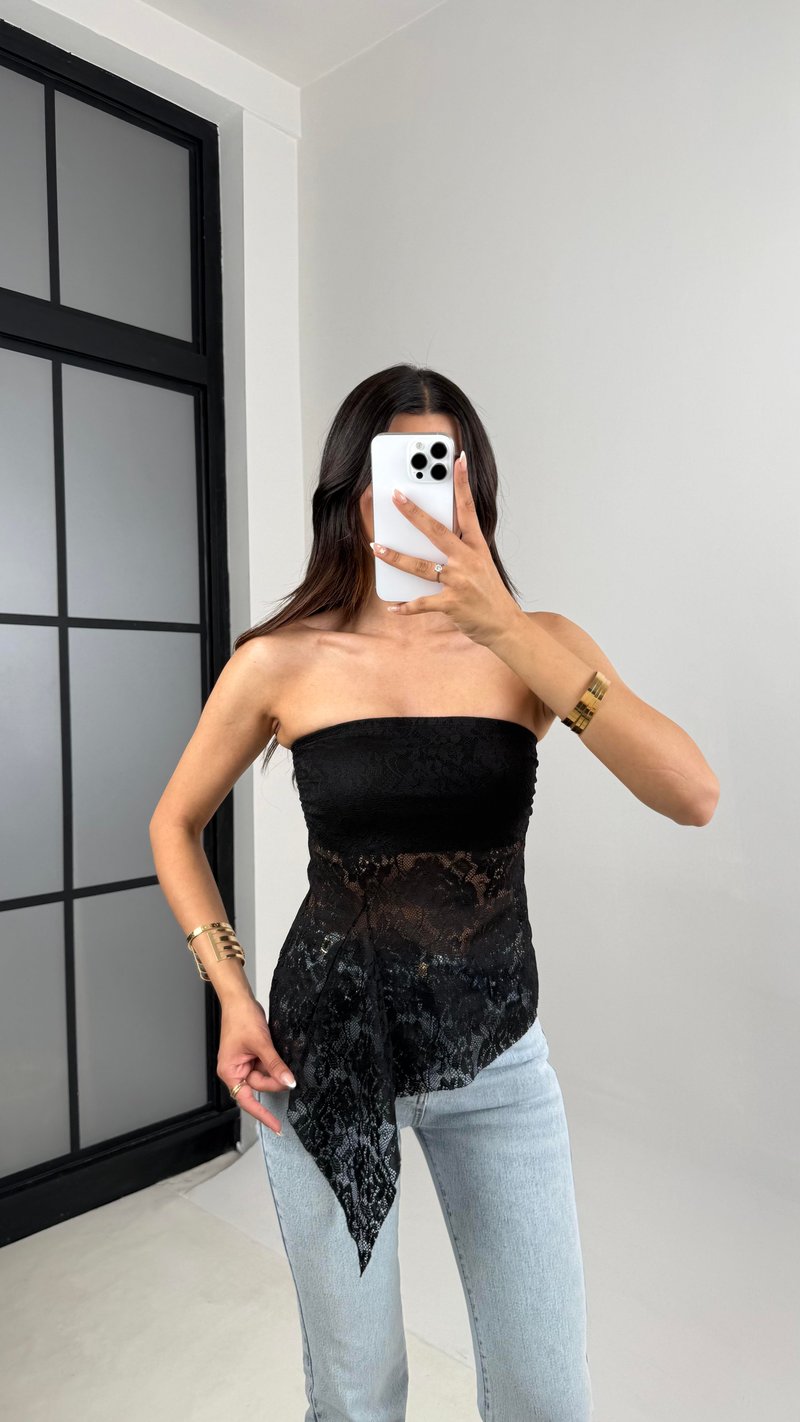 Siyah Straplez Dantelli Asimetrik Kesim Bluz Gaus00629