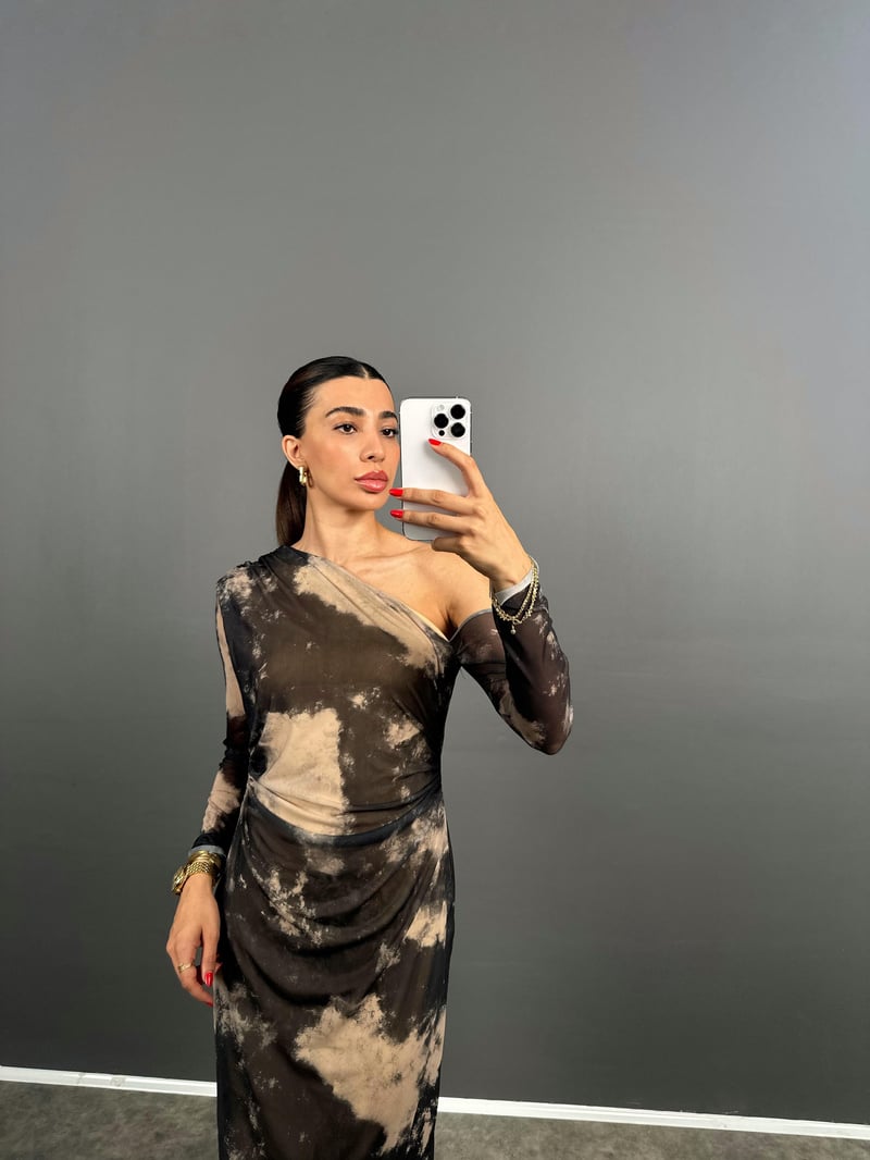 Joven Kahve Karışımlı Desenli Belden Büzgülü Omuz Detaylı Elbise