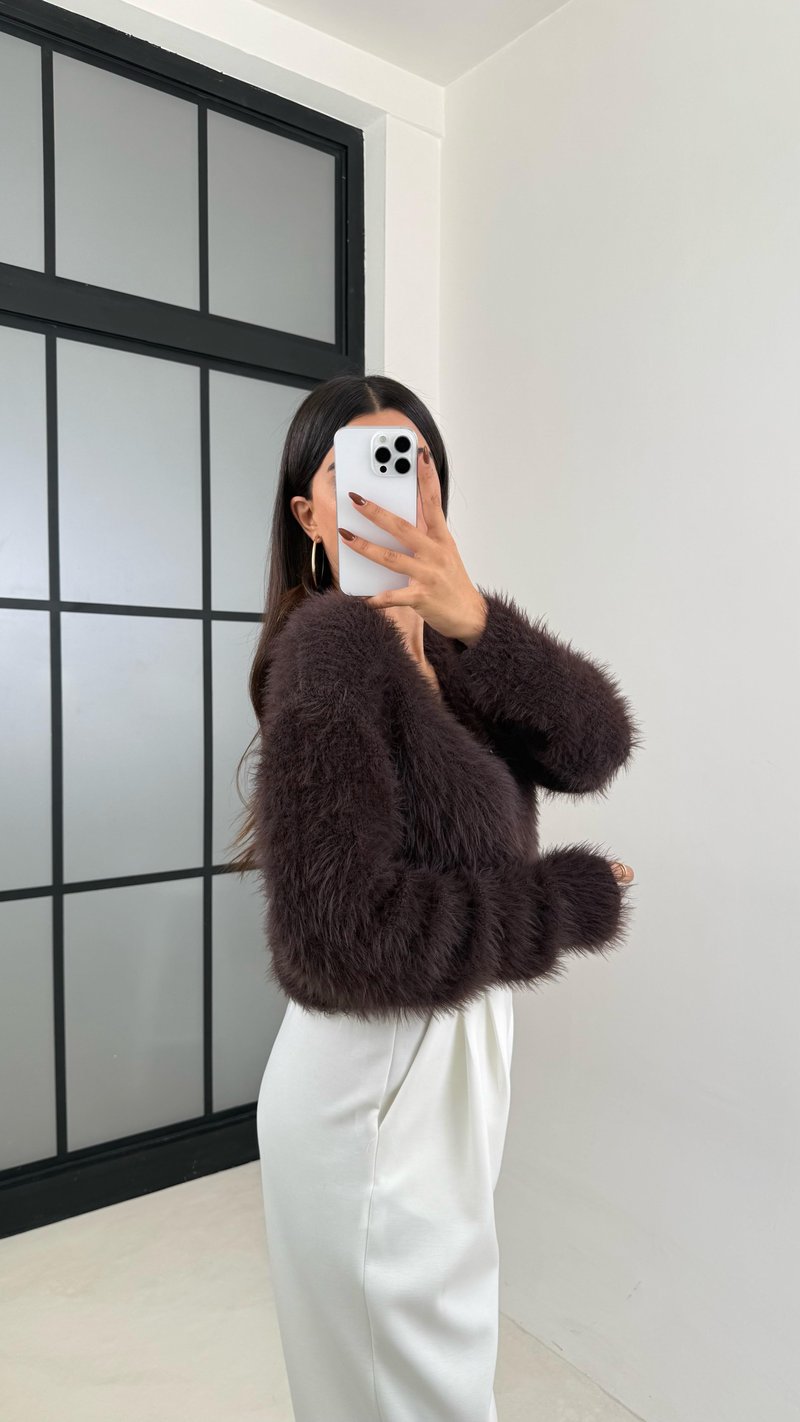 Acı Kahve Peluş Tüylü Düğmeli Crop Hırka GAUS-00447