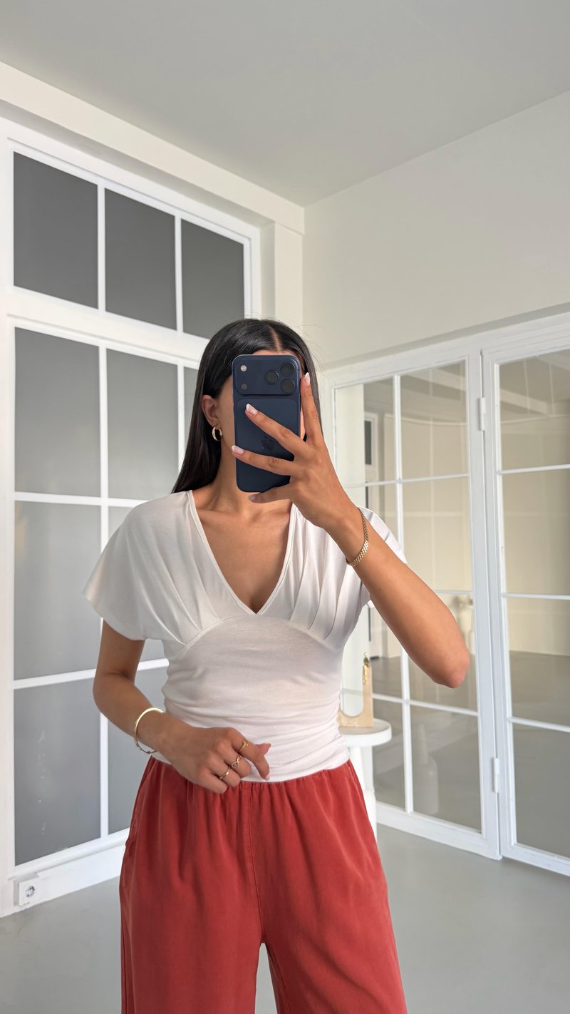 Ekru Sırt Bağlama Detaylı Drapeli Bluz GAUS-01588
