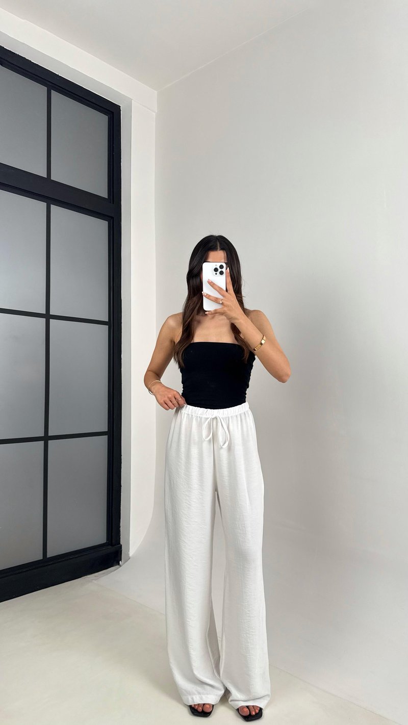 Beyaz Beli Lastikli Çilek Kumaş Pantolon Gaus00571