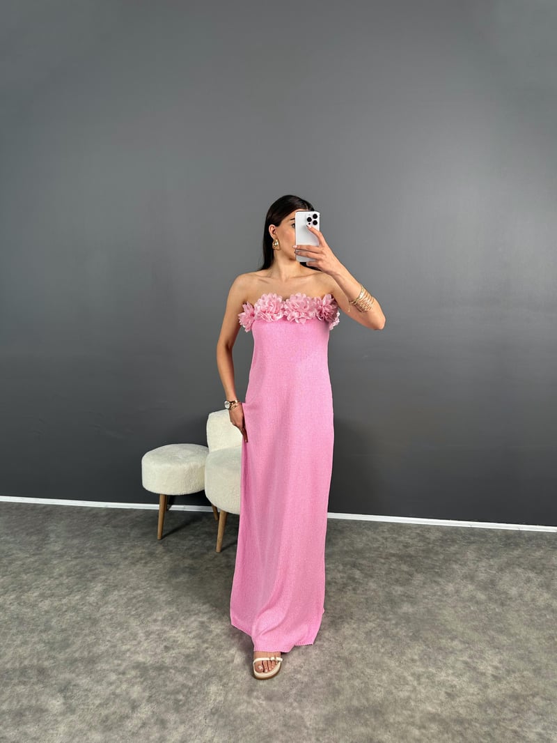 Look Pembe Gül Detaylı Straplez Astarlı Elbise