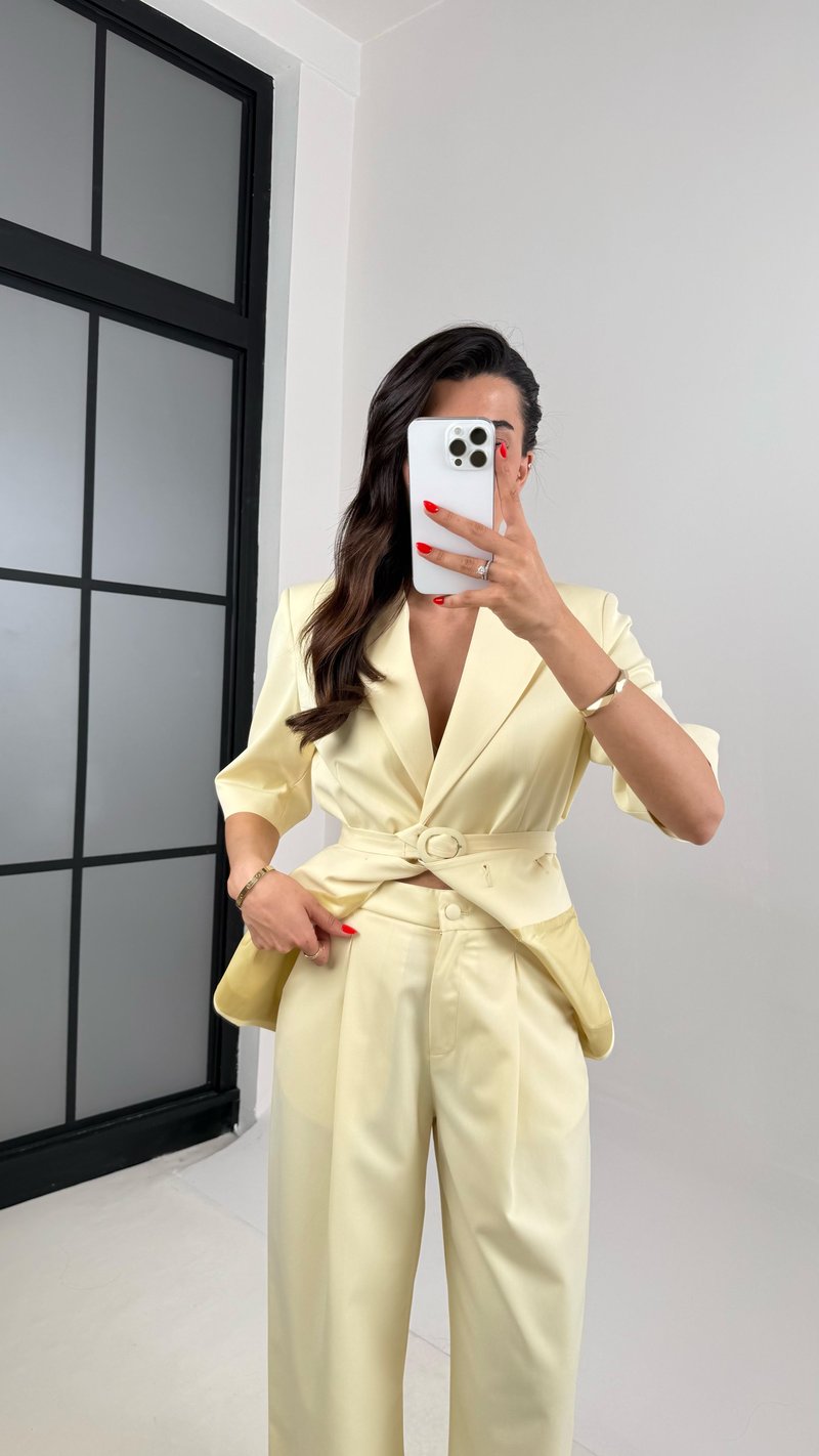 Sarı Yarım Kol Astarlı Vatkalı Kemerli Ceket Pantolon İkili Premium Takım Gaus00453