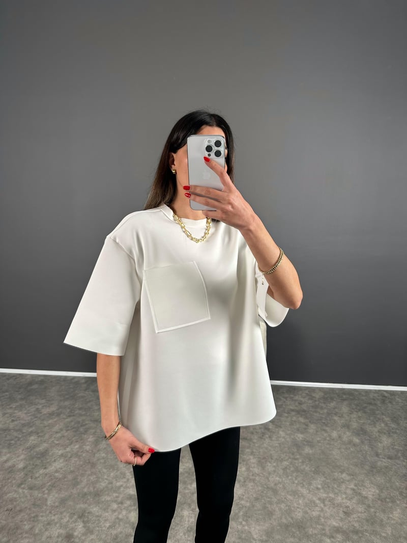 White Wadded Scuba Back Zipper Tshirt 