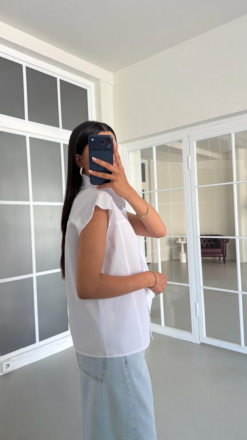 Beyaz Sıfır Kol Çıtçıt Düğmeli Gömlek GAUS-01639