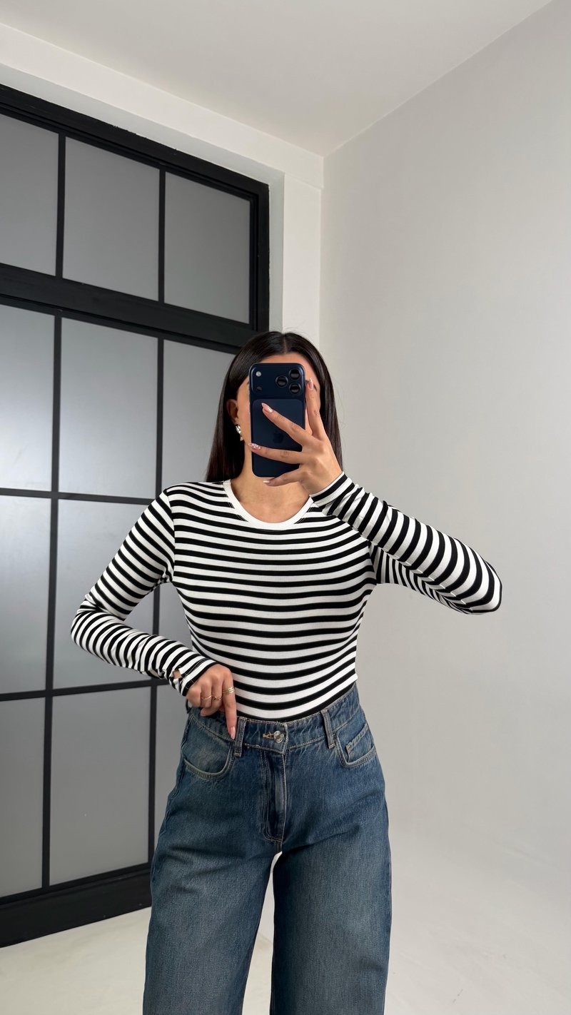 Siyah Beyaz Çizgili Çıtçıtlı Basic Bodysuit GAUS-00826